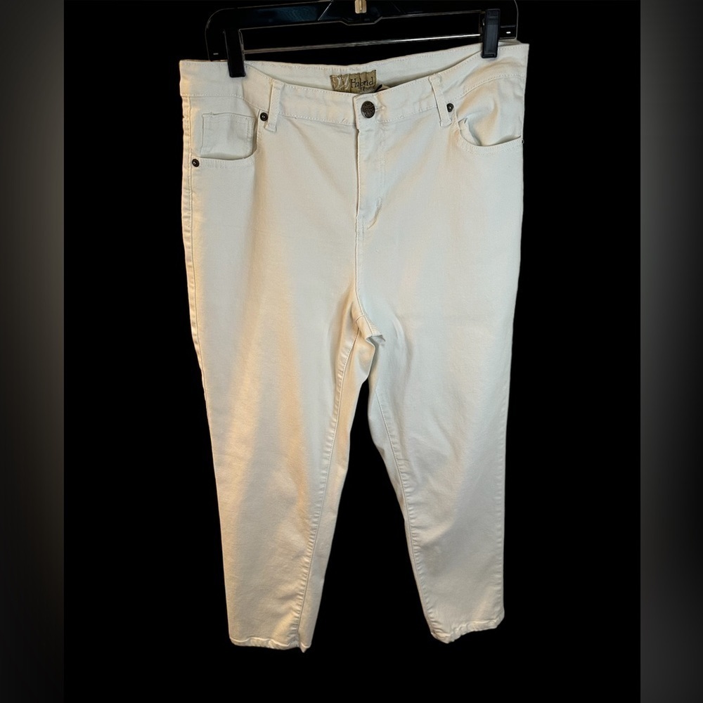 HYBRID & Co Women’s White Jeans Size 2X